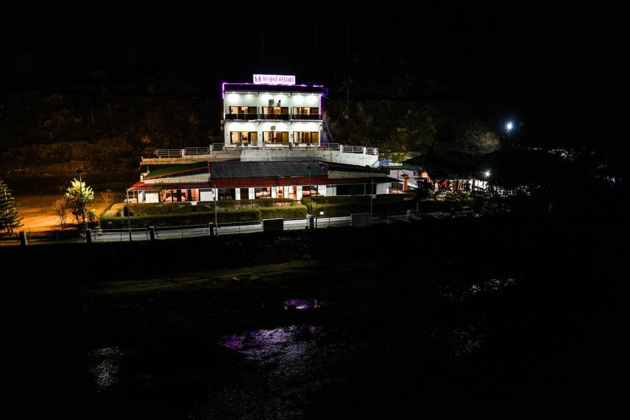 Sb Mount Resort Лансдаун Экстерьер фото